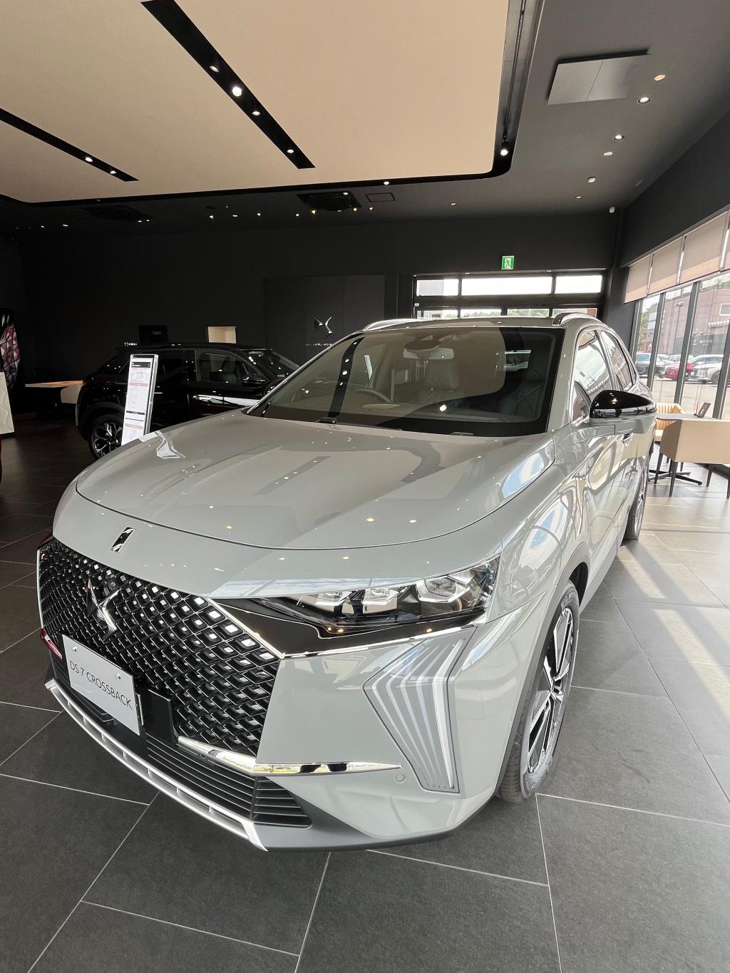 【特別仕様車】DS7 RIVOLI E-TENSE 4×4のご紹介♪