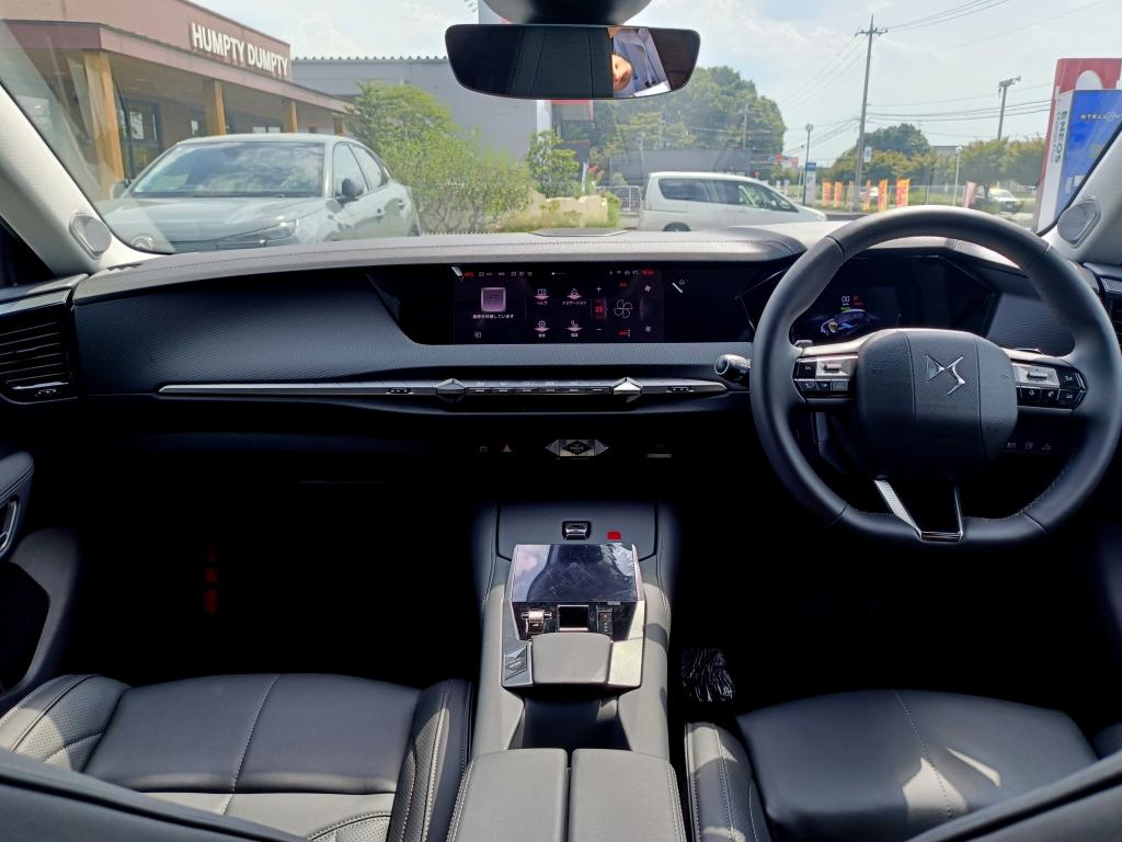 DS4　RIVOLI　E-TENSE　当社デモカー　販売可能です✨
