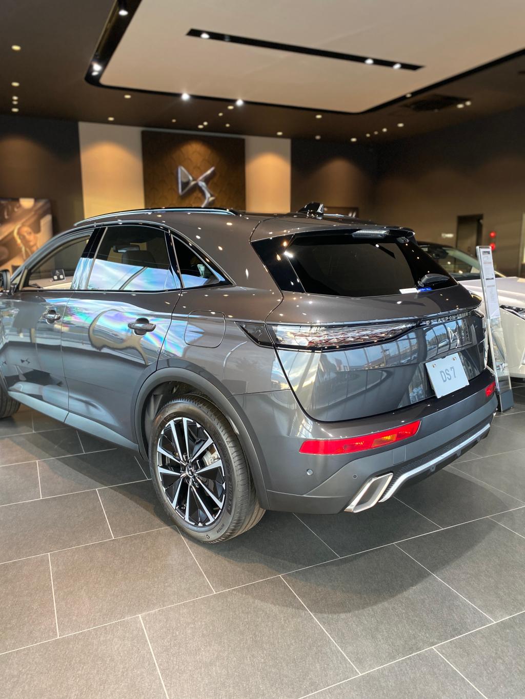 DS7　ETOILE　PLUG　IN　HYBRID　AWD♪