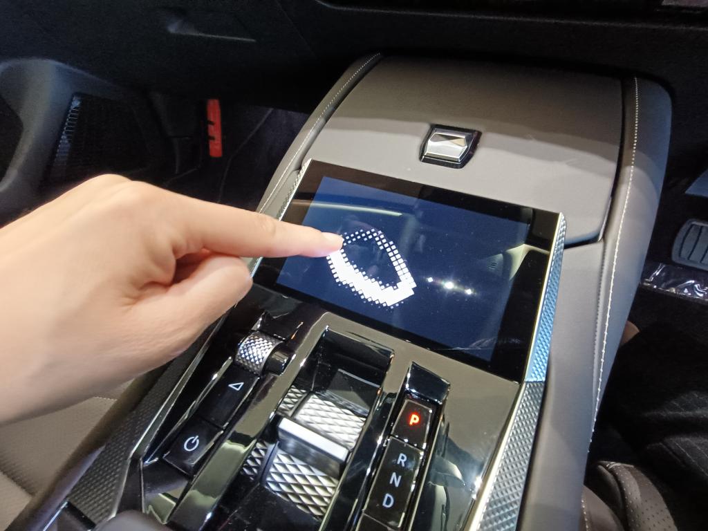 ショールームモードでお待ちしております★