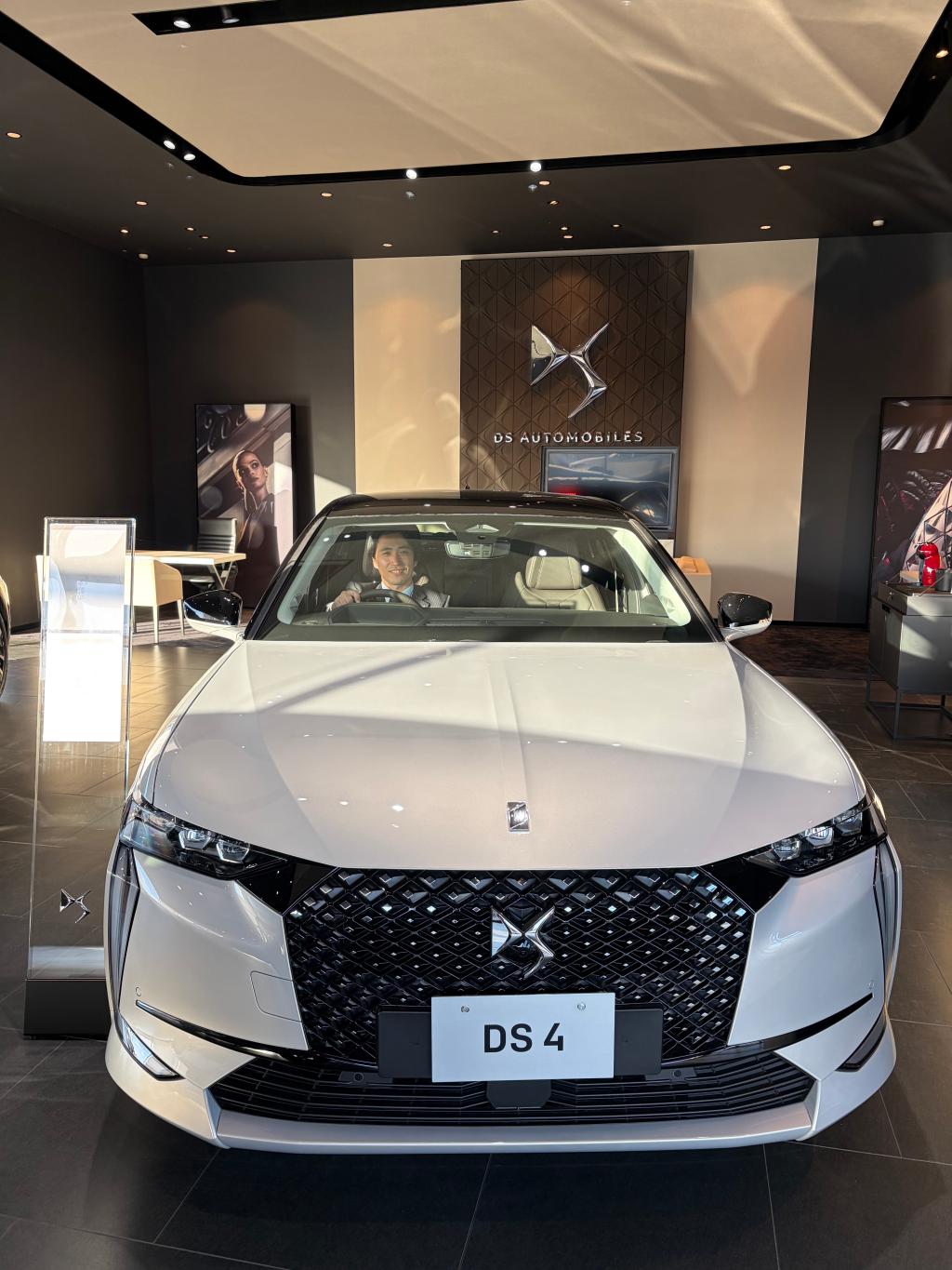 特別仕様車　DS4　シャンゼリゼ♪